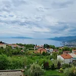Kvarner Golden View 公寓 马图利